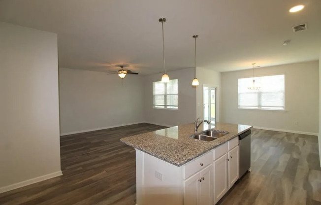 Reduced! Very nice 3 bedroom/2 bath home in Meridian