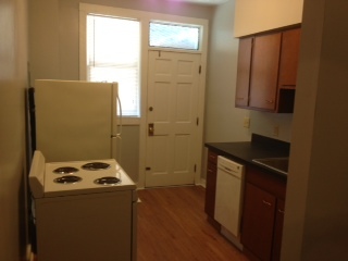 2 beds, 1 bath, 815 sqft, $1,200, Unit 339