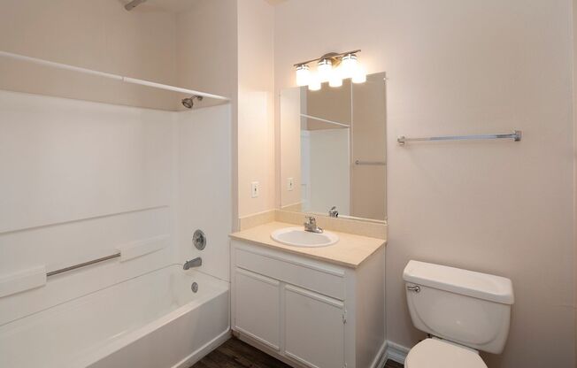 Studio, 1 bath, 800 sqft, $1,995, Unit 320