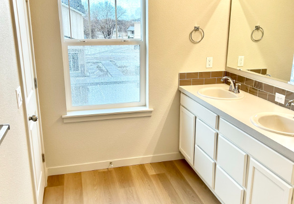 2312 E SPICE LOOP