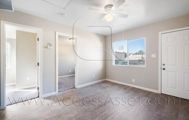 Breezy Open Concept 2 Bed/1 Bath Duplex Home In Perris!