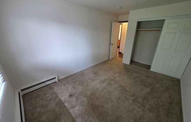 2 beds, 1 bath, 955 sqft, $1,225, Unit 19 - 204