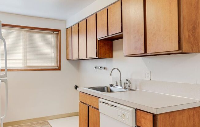 2 beds, 1.5 baths, 1,100 sqft, $1,750, Unit 35