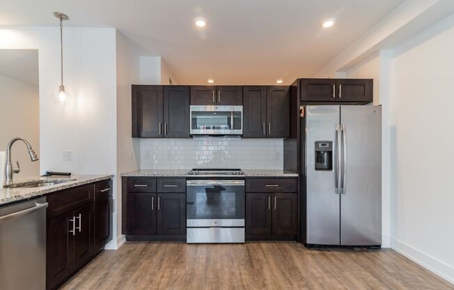 1 bed, 1 bath, 818 sqft, $1,675, Unit Unit 310
