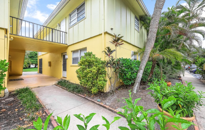 1201 SOLANA DR