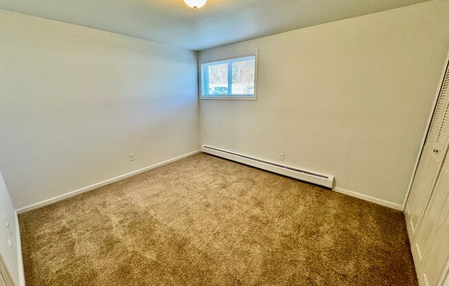 2 beds, 1 bath, 900 sqft, $1,295, Unit 19