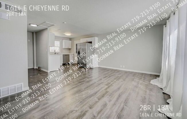 1614 E CHEYENNE RD