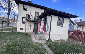 3255 20 AVE S