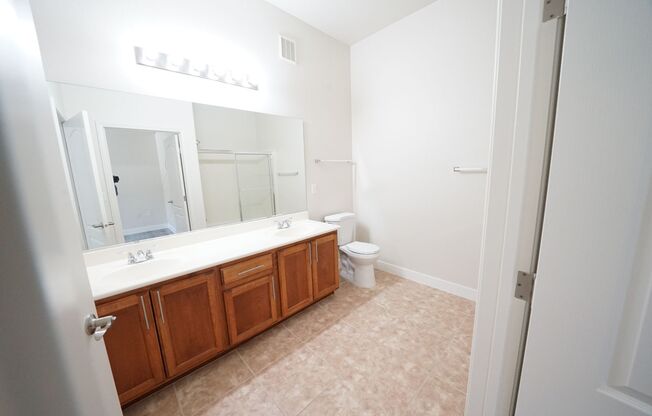 2 beds, 2 baths, $1,550, Unit Building 10