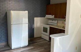 1425 W 40th Ave.