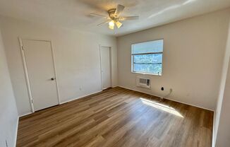 1 bed, 1 bath, 257 sqft, $1,000, Unit Unit 5