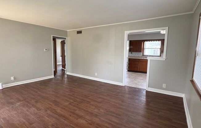 Two bedroom Ranch Style home in Lansing, IL AVAILABLE NOW !!