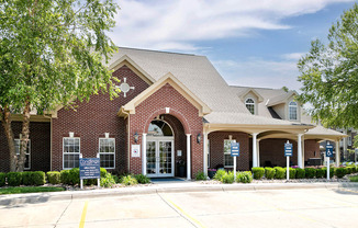 Welcome to The Landings Bellevue, NE, Apartments