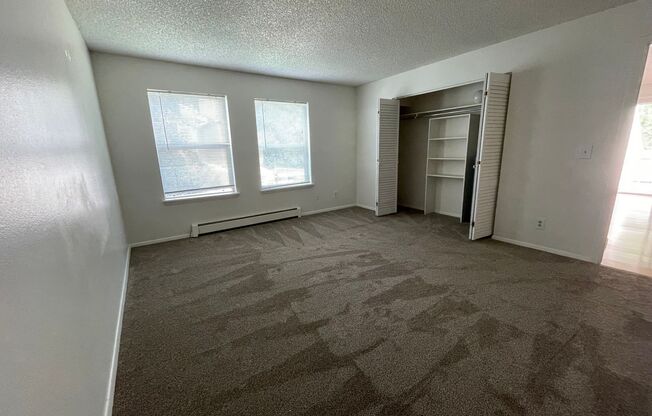 2 bed 2 bath available now!