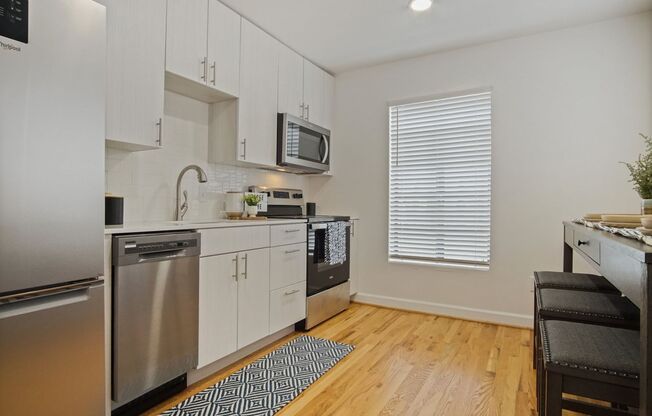 1 bed, 1 bath, $895, Unit Unit 7