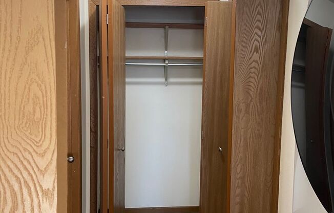 3 beds, 1 bath, 1,040 sqft, $1,800, Unit 3156-103