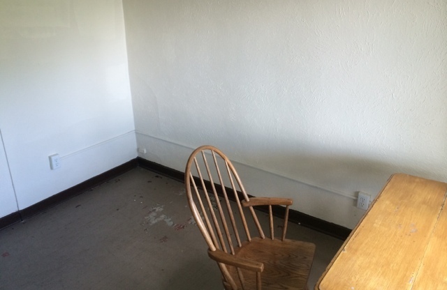2 beds, 1 bath, 590 sqft, $1,750, Unit UH10