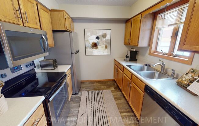 620/626 N Sycamore Ave