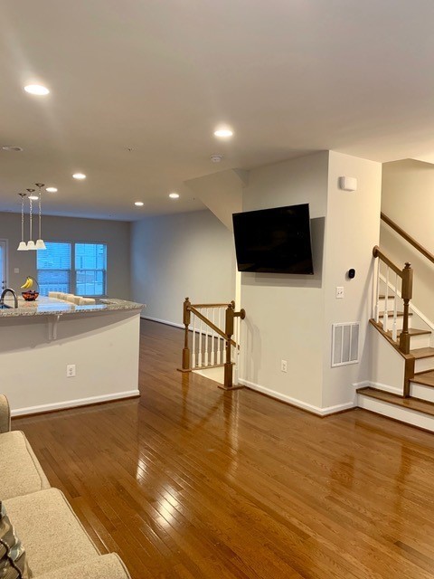 Gorgeous brick front 3bd 2/2bth townhouse w/1 car garage.