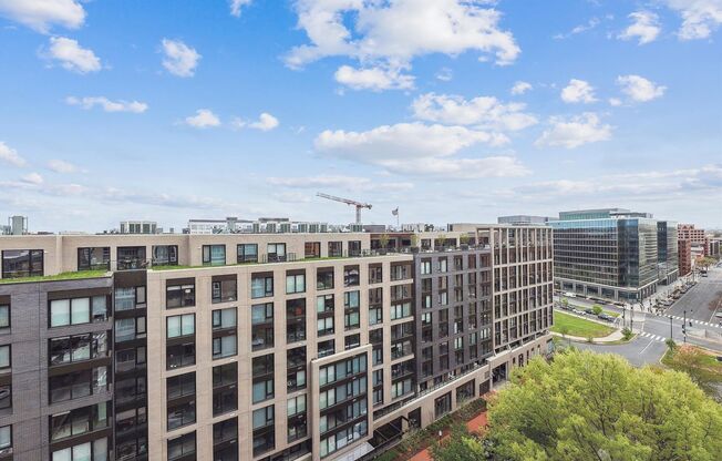 2 beds, 2 baths, $4,000, Unit # 1017