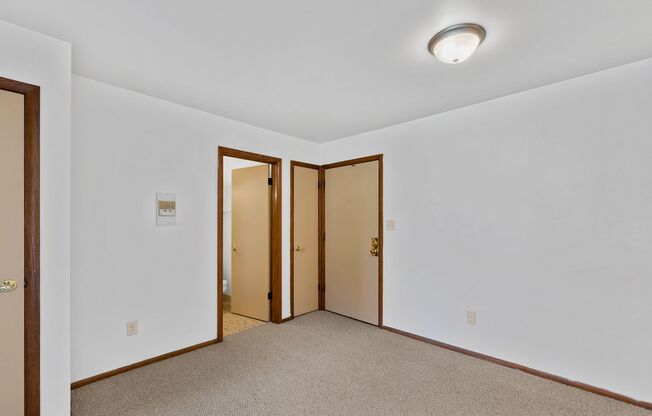 1 bed, 1 bath, $925, Unit 310