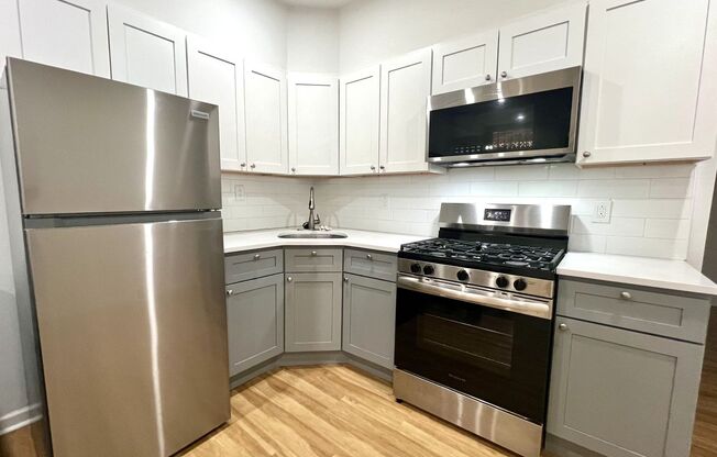 Newly Renovated 2-Bedroom Apartment in Hunting Park! PHA ACCEPTED!
