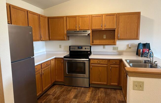 2 beds, 1 bath, 1,171 sqft, $1,665, Unit 54442
