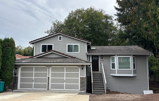 5426 175 ST SW
