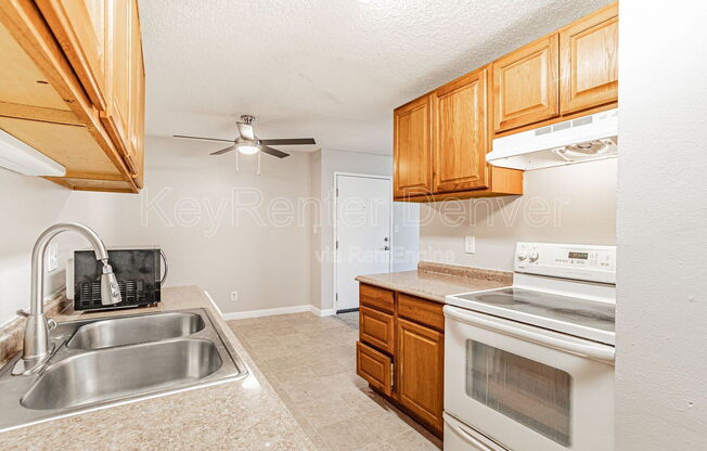 2 beds, 1 bath, 813 sqft, $1,325, Unit 6208
