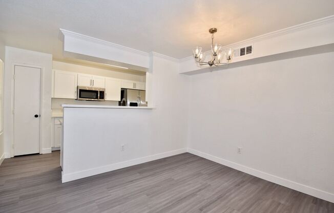 Move-In Ready Upgraded 1 Bed • 1 Bath Condo – Copper Sands (Southwest)