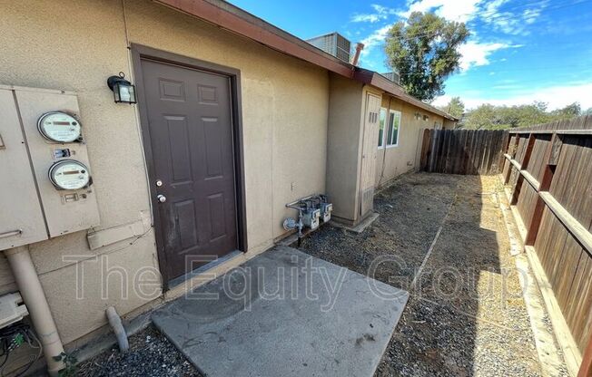 3 beds, 2 baths, 1,200 sqft, $1,650