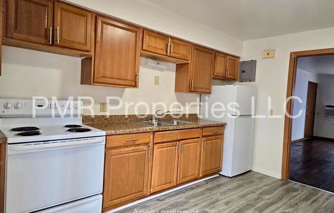 2 beds, 1 bath, $850, Unit 4524- 01
