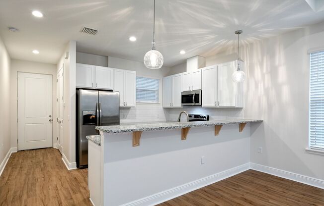 Renovated 2/2 Duplex in Orange City!