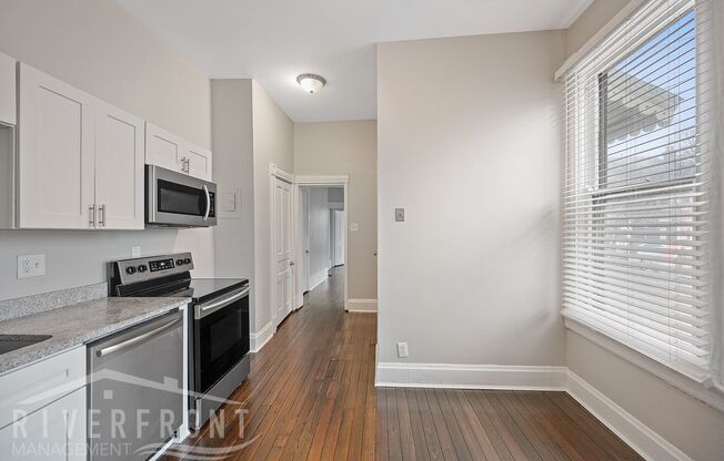 1 bed, 1 bath, 1,200 sqft, $1,250, Unit 622 Main St - 1