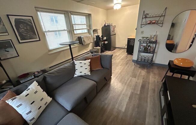 1 bed, 1 bath, $895, Unit 613