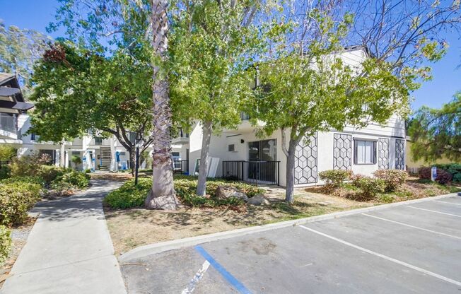 1 bed, 1 bath, 780 sqft, $2,245, Unit 4751-23