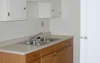 Desirable Midtown Neighborhood Apartment Available Now
