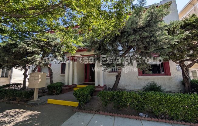 460 S 6 ST