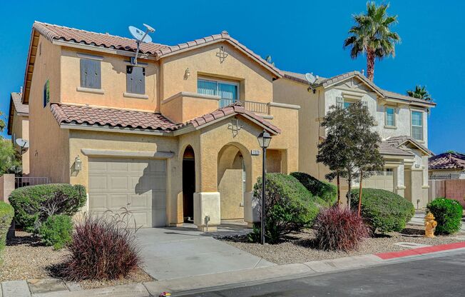 New Paint and Carpets Throughout!