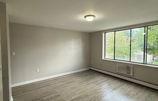 1 bed, 1 bath, 800 sqft, $1,300, Unit 210