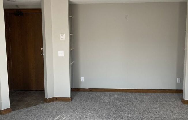 1 bed, 1 bath, 593 sqft, $925, Unit 34