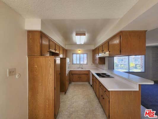 1 bed, 1 bath, 1,050 sqft, $1,800, Unit 3