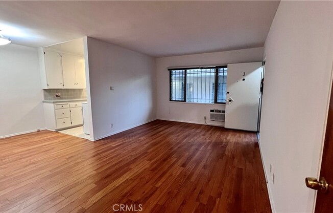 1 bed, 1 bath, 830 sqft, $1,895, Unit 3