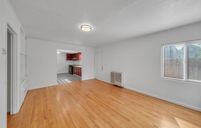 4511- 4515 Penniman