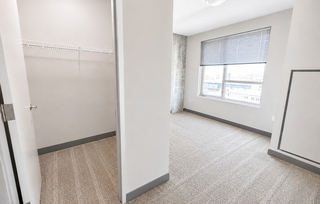 3 beds, 2 baths, 1,292 sqft, $2,795, Unit 802