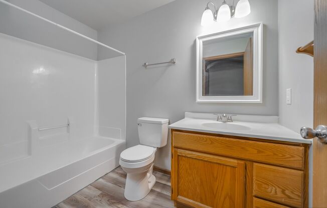 3 beds, 2 baths, 1,150 sqft, $1,599, Unit 1698 - 207