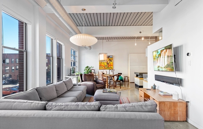 1 bed, 1 bath, 1,271 sqft, $4,500, Unit 203