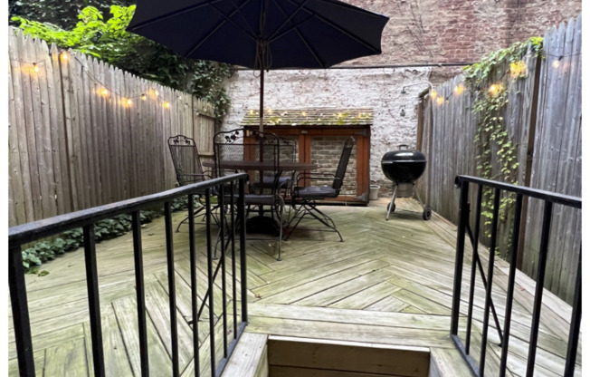210 E 84 ST