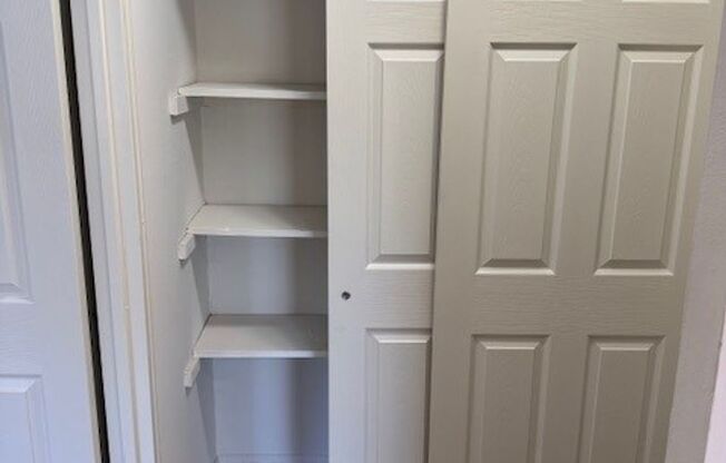 1 bed, 1 bath, 715 sqft, $1,600, Unit 00 - K- 2