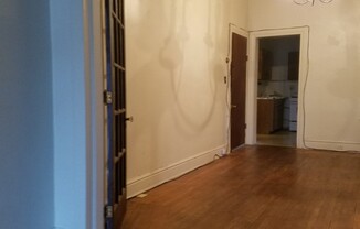 1 bed, 1 bath, $795, Unit 507 W. MARKET ST. #2